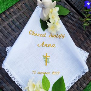 Szatka do chrztu z haftem